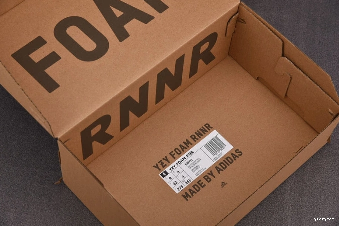 Foam Adidas RNNR Onyx Yeezy HP8739 0823